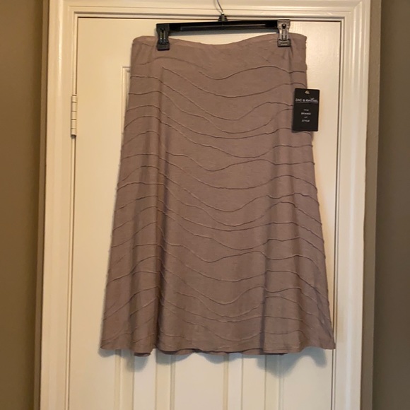 Skirt - Picture 1 of 4